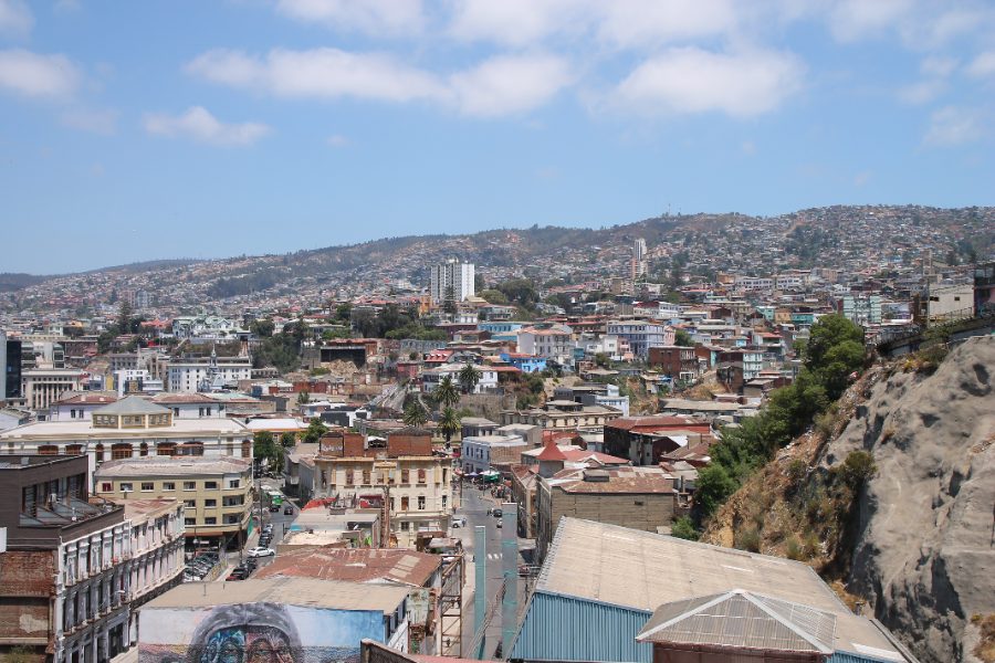 Vista panorámica de los cerros de Valparaíso, Chile